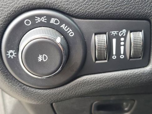 Certified 2022 Jeep Cherokee Trailhawk w/ Trailer Tow Group image 13