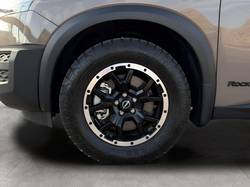 Used 2025 Nissan Pathfinder Rock Creek AWD/4WD image 11