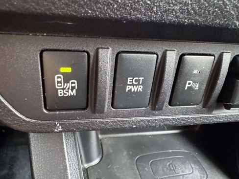 Used 2020 Toyota Tacoma TRD Sport w/ Technology Package AWD/4WD image 36