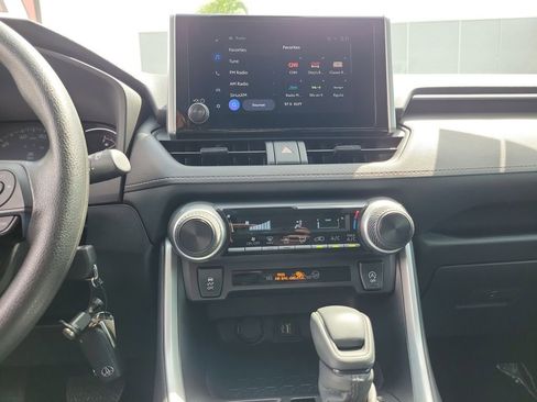 Used 2025 Toyota RAV4 LE image 12