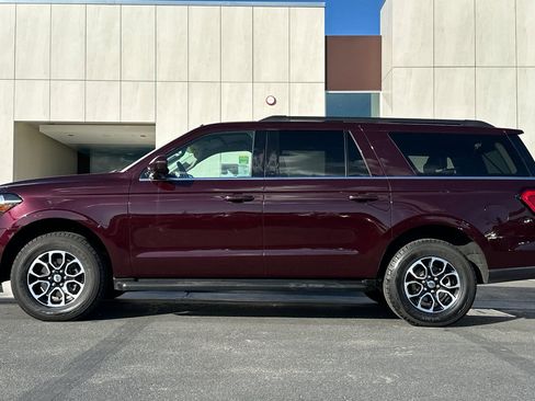Certified 2024 Ford Expedition Max XLT image 6