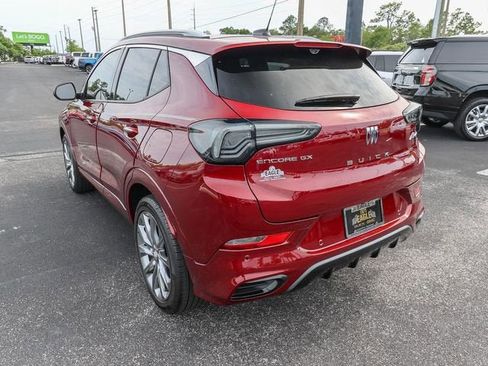 Used 2024 Buick Encore GX Avenir w/ Avenir Technology Package FWD image 7