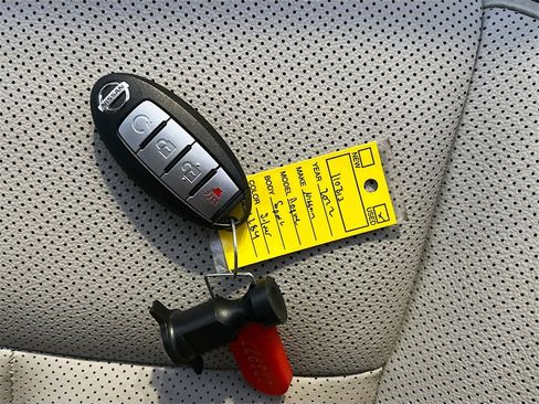 Used 2022 Nissan Rogue Sport SL image 32