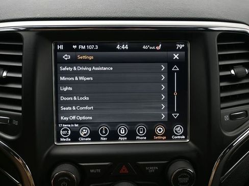 Used 2018 Jeep Grand Cherokee Limited image 15