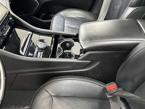 Used 2021 Jeep Grand Cherokee L Limited image 23