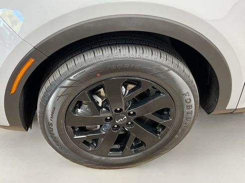 Certified 2022 Kia Sorento S image 31