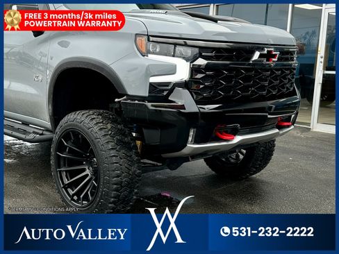 Used 2024 Chevrolet Silverado 1500 ZR2 w/ Technology Package image 10