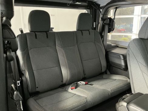 Used 2026 Jeep Wrangler Sport AWD/4WD image 23