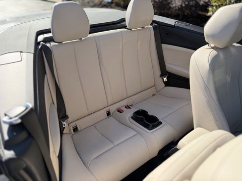 Used 2019 BMW 230i Convertible w/ Convenience Package image 38