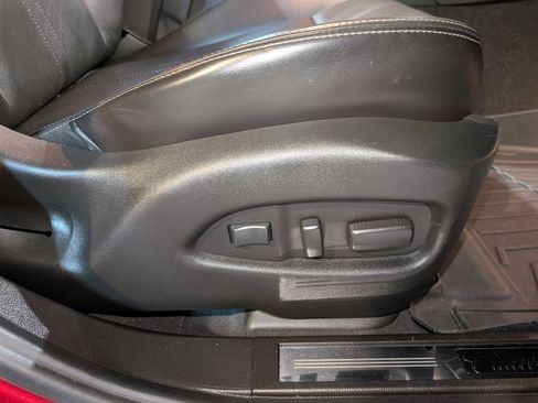 Used 2013 Cadillac SRX Performance w/ Driver Assist Package image 32