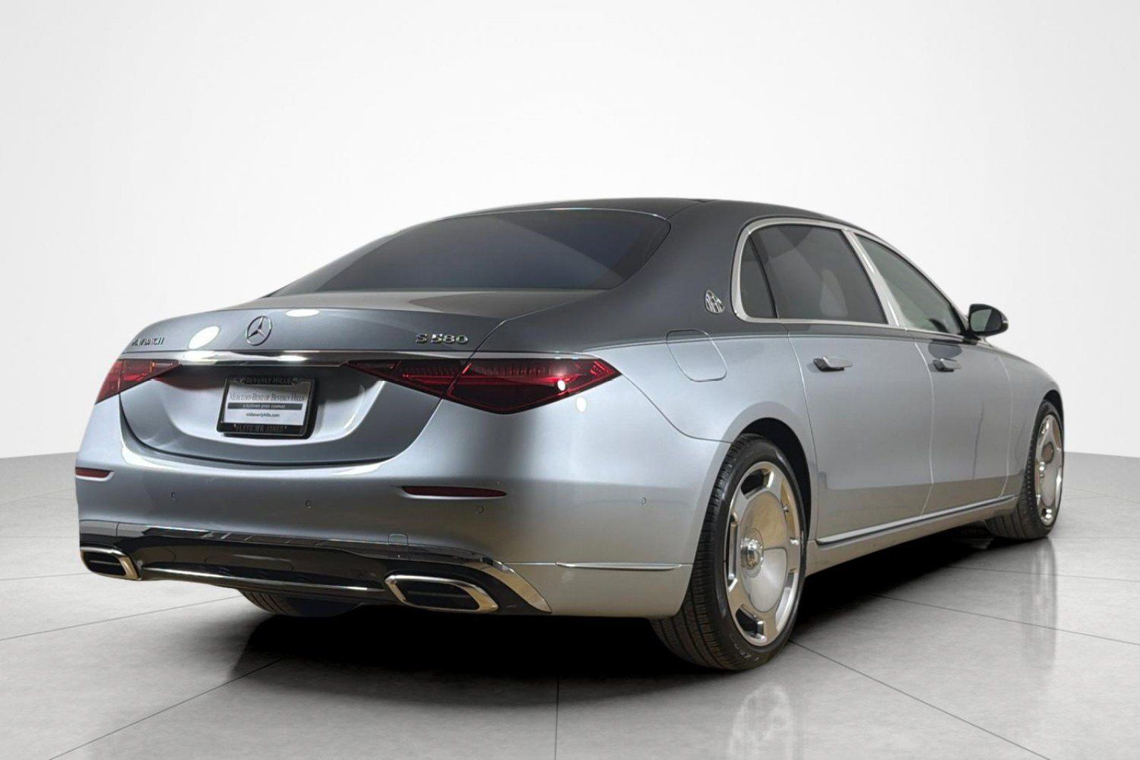 Used 2024 Mercedes-Benz Maybach S 580 4MATIC image 5