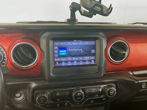 Used 2018 Jeep Wrangler Unlimited Rubicon w/ Steel Bumper Group AWD/4WD image 19