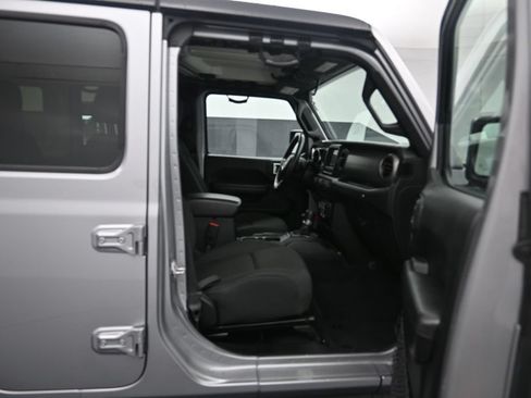 Used 2019 Jeep Wrangler Unlimited Sport w/ Technology Group AWD/4WD image 26