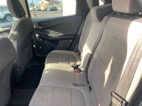 Used 2022 Ford Escape SE image 16