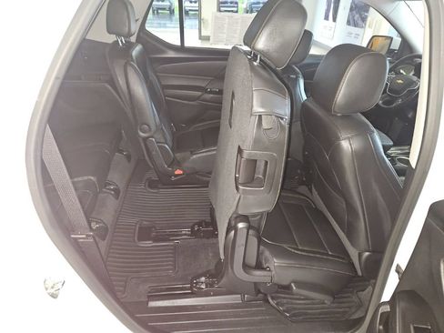 Used 2020 Chevrolet Traverse LT w/ Driver Confidence II Package AWD/4WD image 30