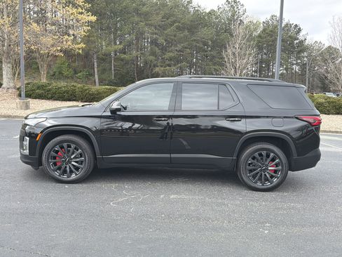 Used 2022 Chevrolet Traverse RS image 8