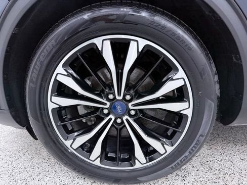 Used 2022 Ford Escape SE w/ SE Sport Appearance Package FWD image 14