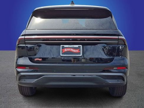 Certified 2025 Lincoln Nautilus Premier w/ Jet Appearance Package AWD/4WD image 5