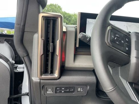 New 2025 GMC Hummer EV 3X AWD/4WD image 46