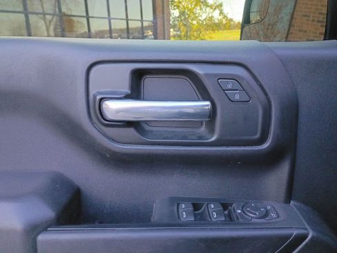 Used 2020 Chevrolet Silverado 1500 Custom Trail Boss w/ Custom Convenience Package AWD/4WD image 13