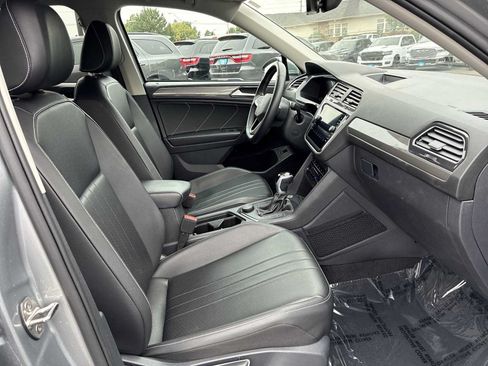 Used 2024 Volkswagen Tiguan SE AWD/4WD image 23