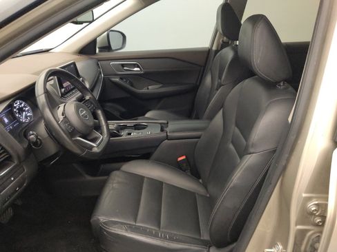Used 2021 Nissan Rogue SL FWD image 17