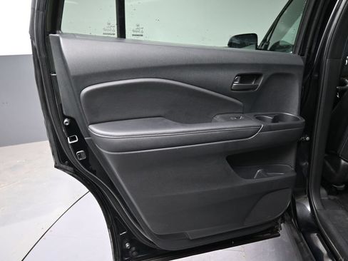 Used 2023 Honda Passport EX-L image 28