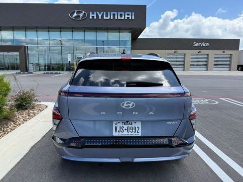 Used 2024 Hyundai Kona Limited FWD image 5