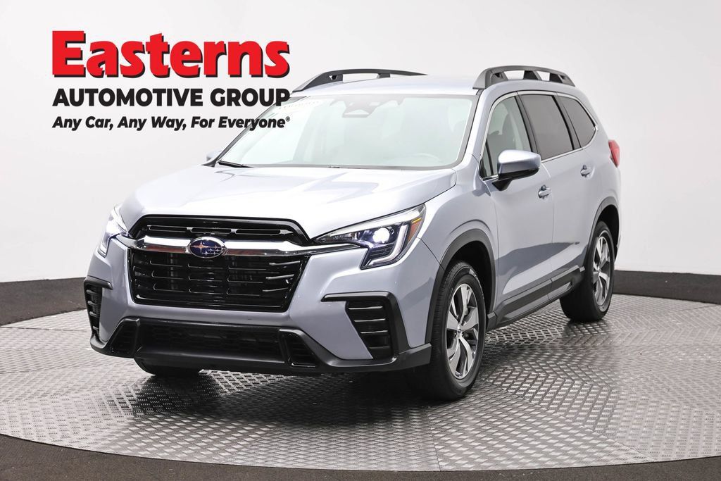Used 2025 Subaru Ascent Premium AWD/4WD image 1