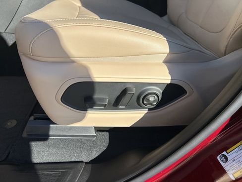 New 2025 Jeep Grand Cherokee L Limited image 10