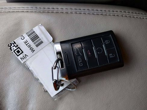 Used 2014 Cadillac SRX Luxury w/ Driver Awareness Package AWD/4WD image 43