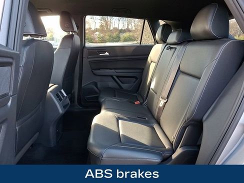 Used 2020 Volkswagen Atlas Cross Sport SE image 12