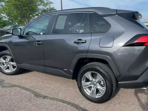 Certified 2025 Toyota RAV4 XLE AWD/4WD image 4