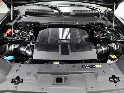 Used 2024 Land Rover Defender 90 V8 image 40