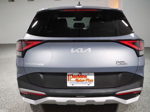 Used 2023 Kia Sportage EX FWD image 8