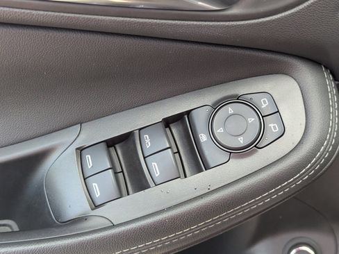 Used 2023 Buick Encore GX Essence w/ Experience Buick Package image 25