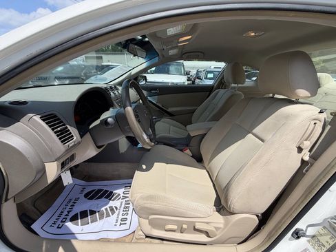 Used 2011 Nissan Altima 2.5 S w/ Convenience Pkg FWD image 11
