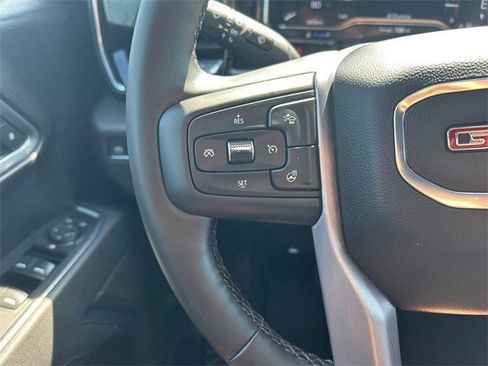 Used 2025 GMC Sierra 1500 Elevation image 32