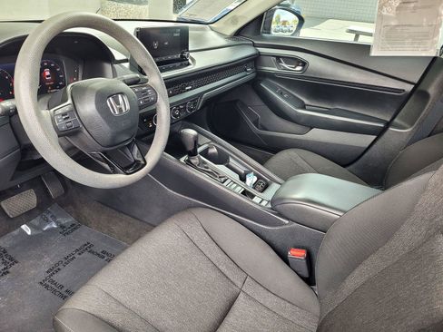 Used 2023 Honda Accord EX image 12