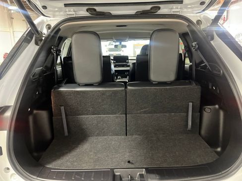 Used 2024 Mitsubishi Outlander SE image 36