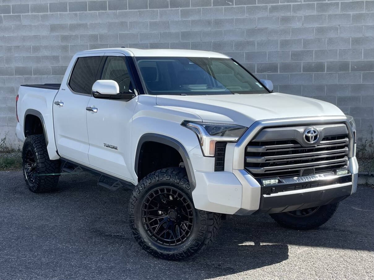 Used 2022 Toyota Tundra Limited AWD/4WD image 1