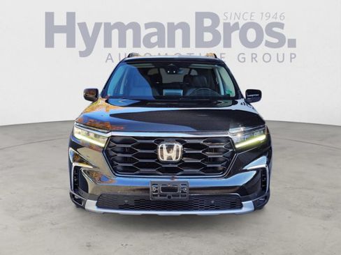 Used 2023 Honda Pilot Touring image 8