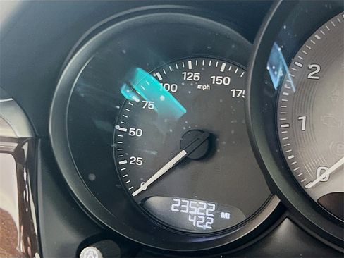 Certified 2022 Porsche Macan S image 13