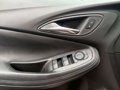 Used 2022 Buick Encore GX Preferred w/ Cold Weather Comfort Package FWD image 16