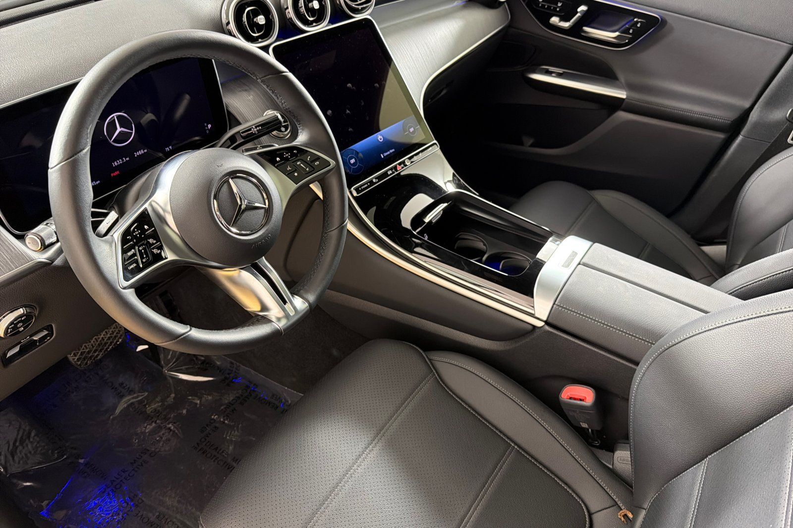 Used 2026 Mercedes-Benz GLC 300 image 9
