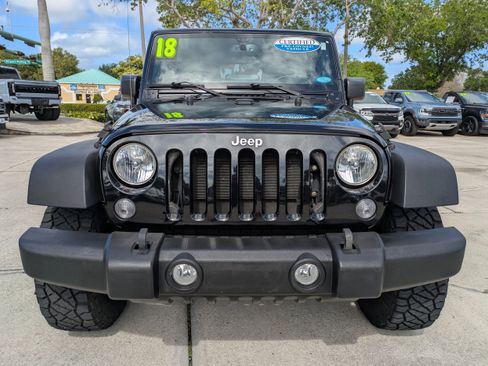 Used 2018 Jeep Wrangler Unlimited Sport S AWD/4WD image 8