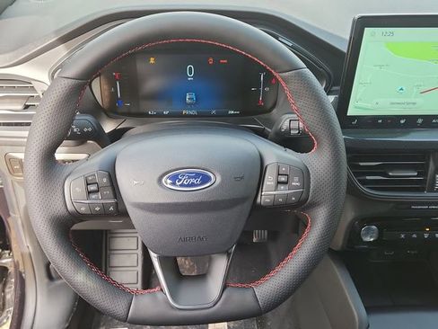 New 2026 Ford Escape ST-Line w/ Tech Pack #1 AWD/4WD image 17
