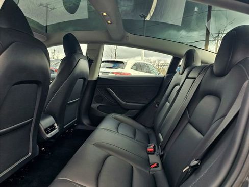 Used 2023 Tesla Model 3 Standard Range image 23