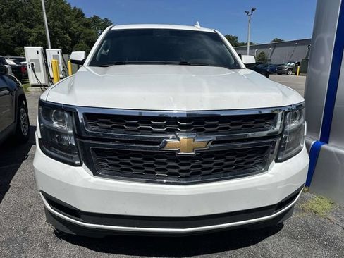Used 2018 Chevrolet Suburban LT RWD image 13