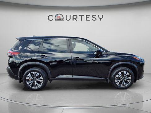 Certified 2023 Nissan Rogue SV FWD image 8